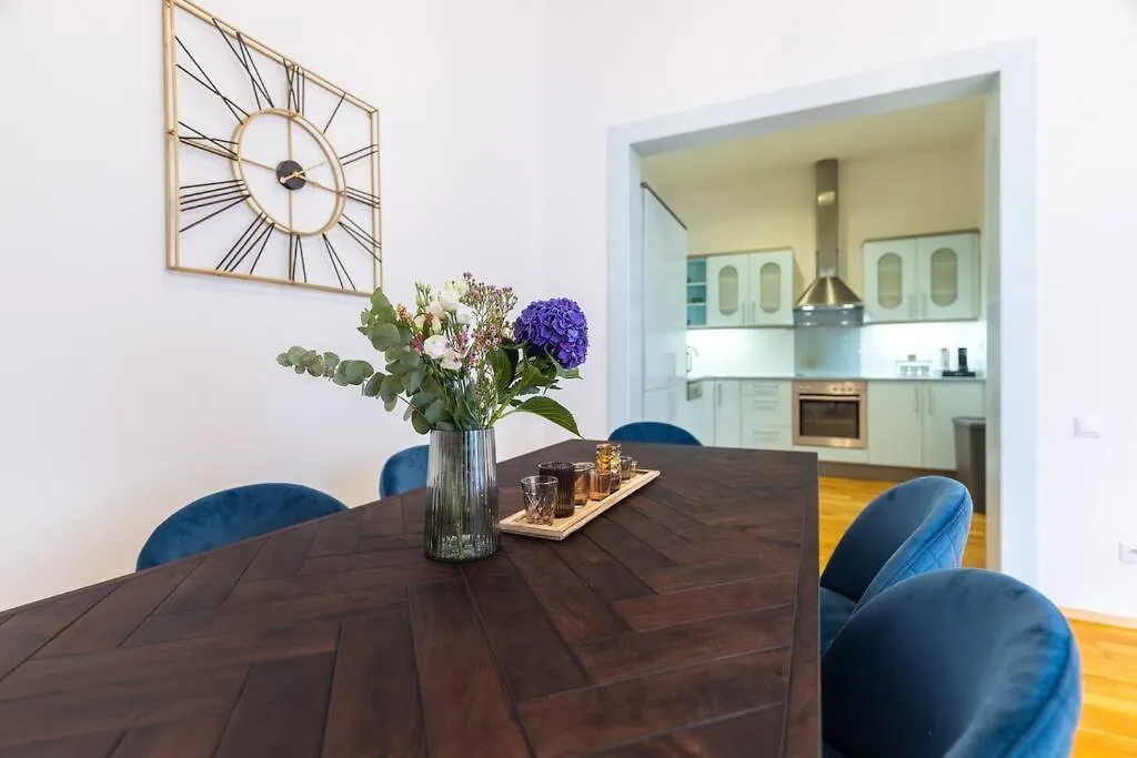 Charming 2Bedroom Old Town Apartment Prága